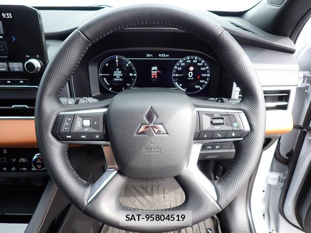 Mitsubishi OUTLANDER PHEV 2023-07 7509635-9