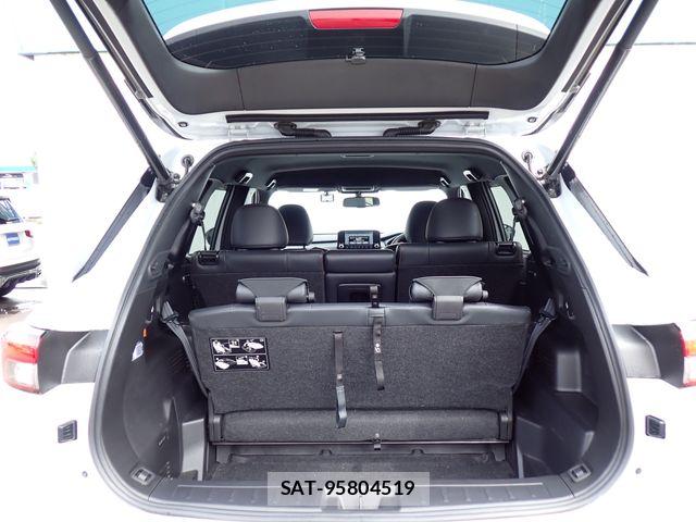 Mitsubishi OUTLANDER PHEV 2023-07 7509635-26