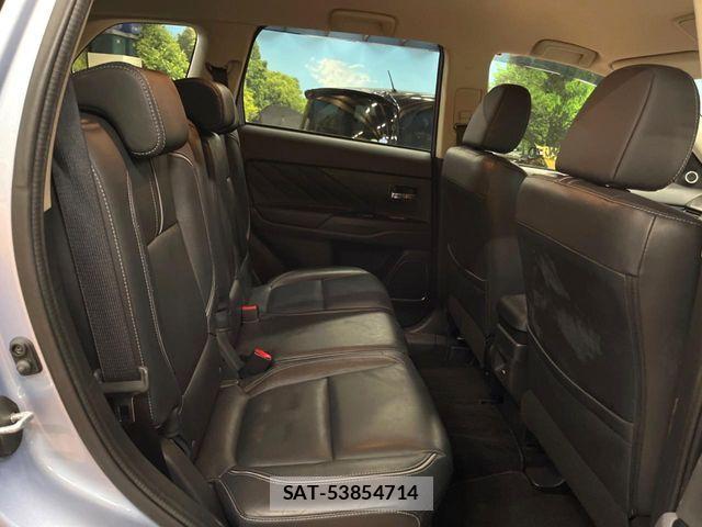 Mitsubishi OUTLANDER PHEV 2015-07 7502158-10