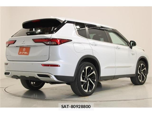 Mitsubishi OUTLANDER PHEV 2022-06 7502154-12