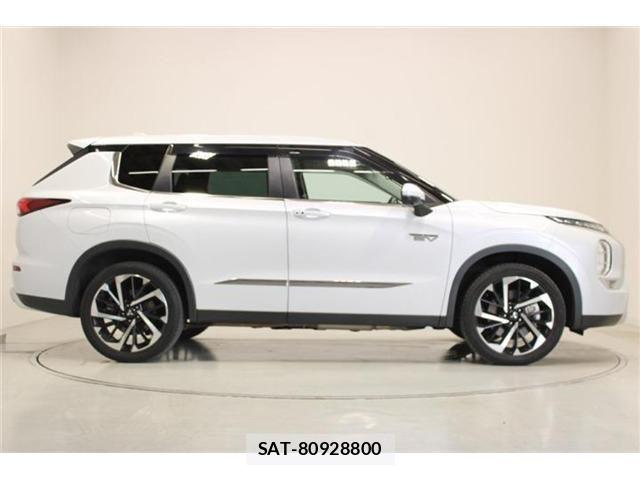 Mitsubishi OUTLANDER PHEV 2022-06 7502154-13