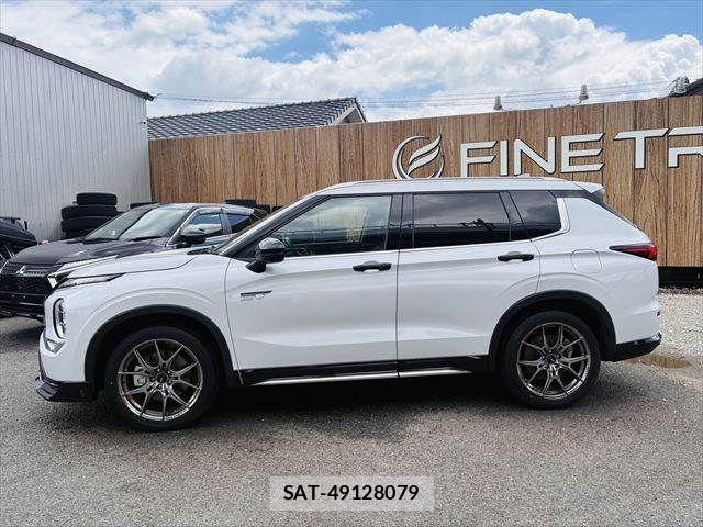 Mitsubishi OUTLANDER PHEV 2023-07 7619095-21