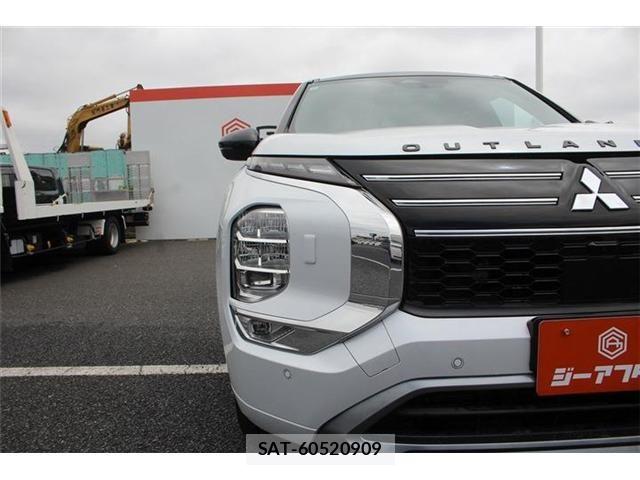 Mitsubishi OUTLANDER PHEV 2024-12 7619092-15