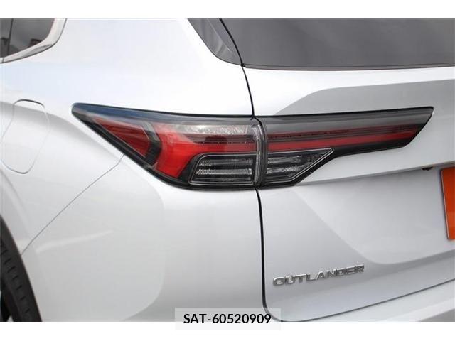 Mitsubishi OUTLANDER PHEV 2024-12 7619092-18