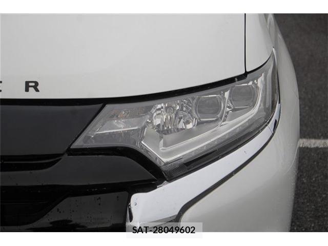 Mitsubishi OUTLANDER PHEV 2017-06 7619107-13