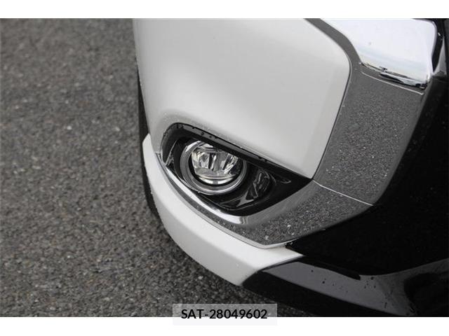 Mitsubishi OUTLANDER PHEV 2017-06 7619107-16