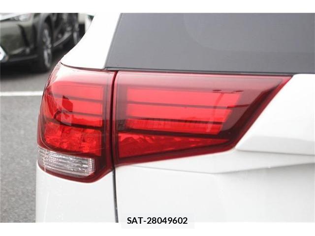 Mitsubishi OUTLANDER PHEV 2017-06 7619107-19