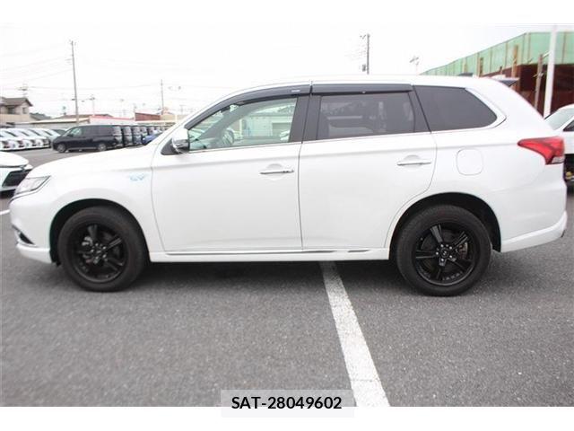 Mitsubishi OUTLANDER PHEV 2017-06 7619107-4
