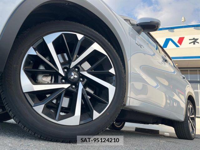 Mitsubishi OUTLANDER PHEV 2023-12 7619096-13