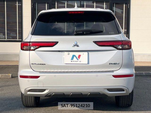 Mitsubishi OUTLANDER PHEV 2023-12 7619096-15