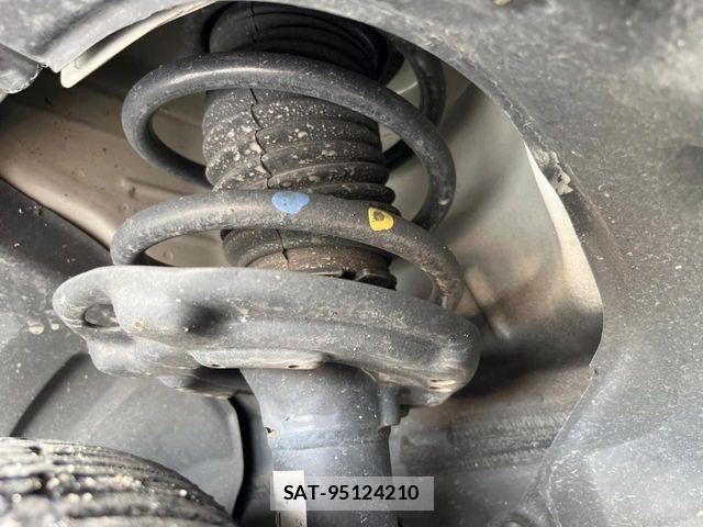 Mitsubishi OUTLANDER PHEV 2023-12 7619096-19