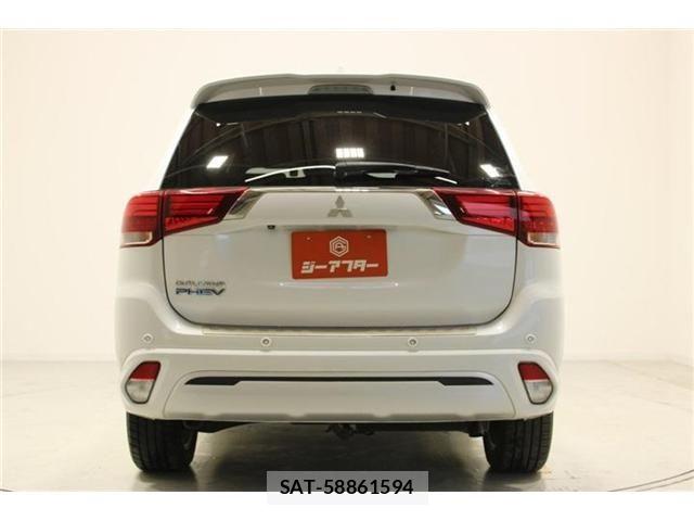 Mitsubishi OUTLANDER PHEV 2018-10 7619106-10