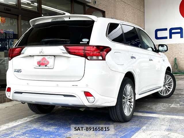Mitsubishi OUTLANDER PHEV 2018-12 7619108-2