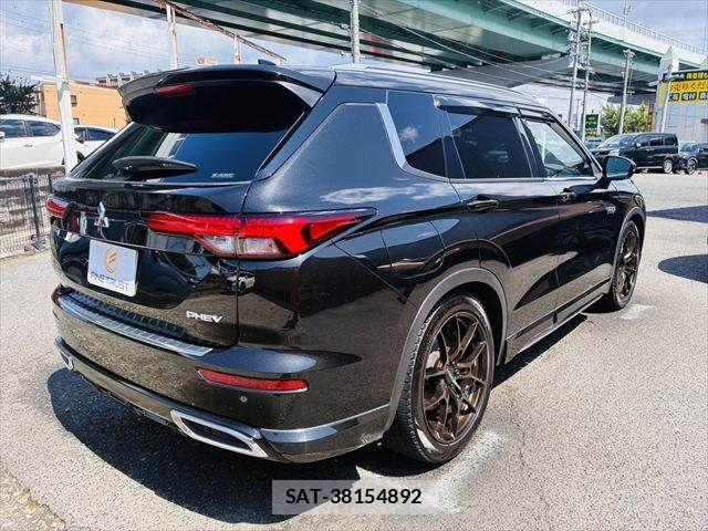 Mitsubishi OUTLANDER PHEV 2023-01 7619093-17