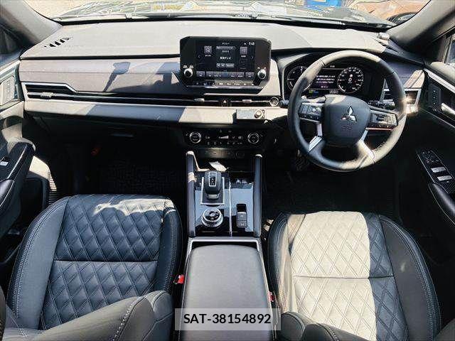 Mitsubishi OUTLANDER PHEV 2023-01 7619093-2