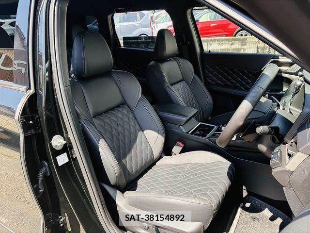Mitsubishi OUTLANDER PHEV 2023-01 7619093-7