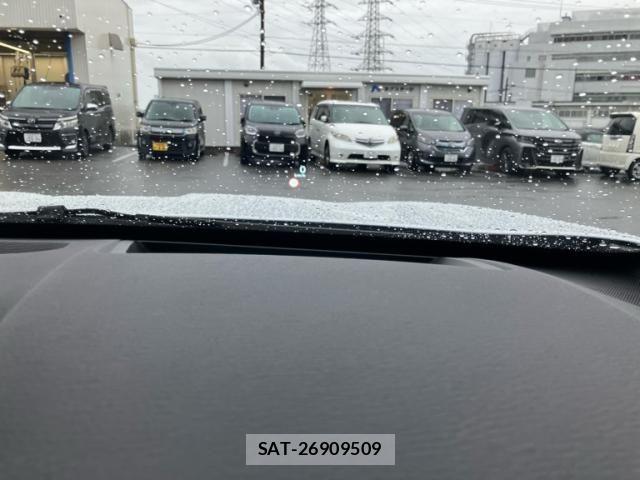 Mitsubishi OUTLANDER PHEV 2021-12 7619104-18