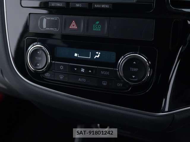 Mitsubishi OUTLANDER PHEV 2015-09 7619109-12