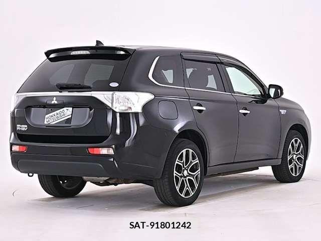 Mitsubishi OUTLANDER PHEV 2015-09 7619109-19