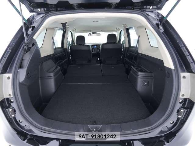 Mitsubishi OUTLANDER PHEV 2015-09 7619109-8