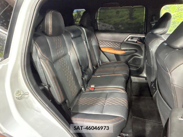 Mitsubishi OUTLANDER PHEV 2023-03 7619099-8