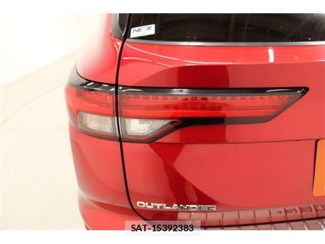 Mitsubishi OUTLANDER PHEV 2022-06 7619101-18