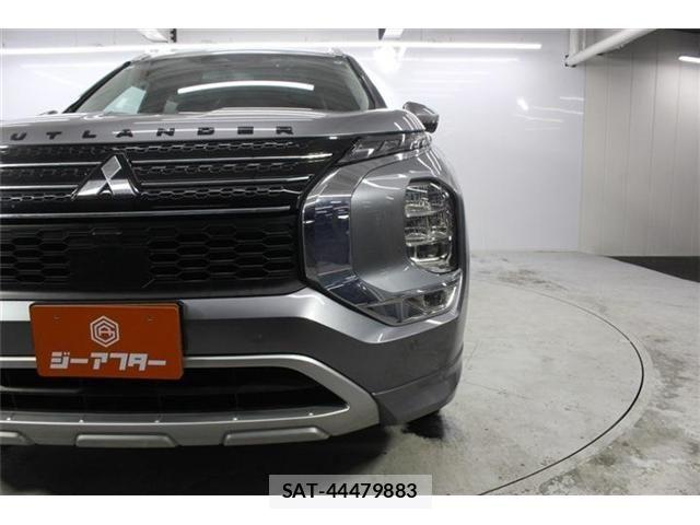 Mitsubishi OUTLANDER PHEV 2024-02 7619105-13