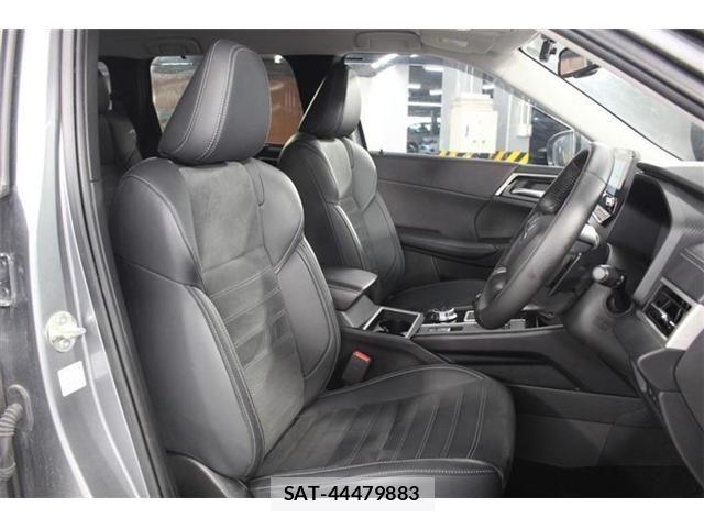 Mitsubishi OUTLANDER PHEV 2024-02 7619105-26