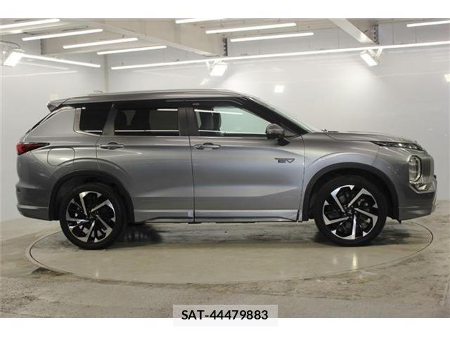 Mitsubishi OUTLANDER PHEV 2024-02 7619105-3