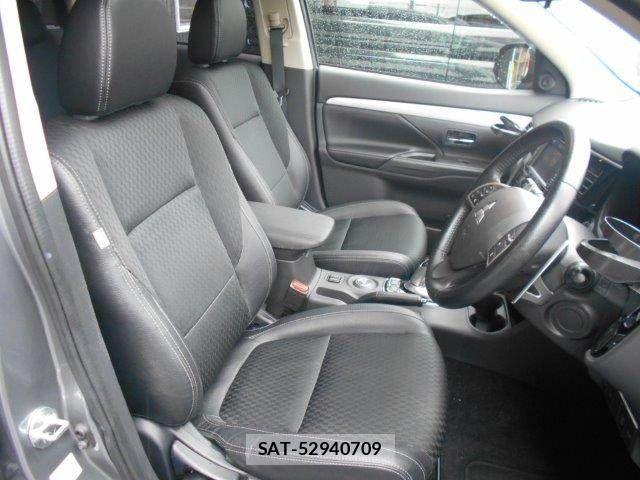 Mitsubishi OUTLANDER PHEV 2013-11 7619110-9