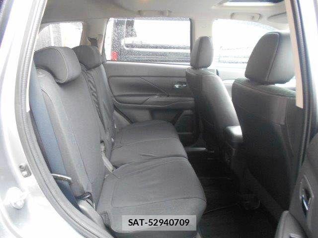 Mitsubishi OUTLANDER PHEV 2013-11 7619110-10