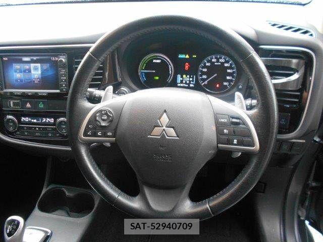 Mitsubishi OUTLANDER PHEV 2013-11 7619110-13