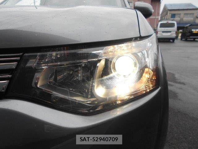 Mitsubishi OUTLANDER PHEV 2013-11 7619110-14