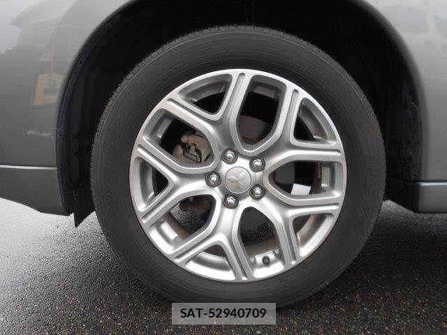 Mitsubishi OUTLANDER PHEV 2013-11 7619110-16