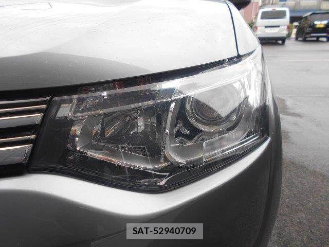 Mitsubishi OUTLANDER PHEV 2013-11 7619110-24