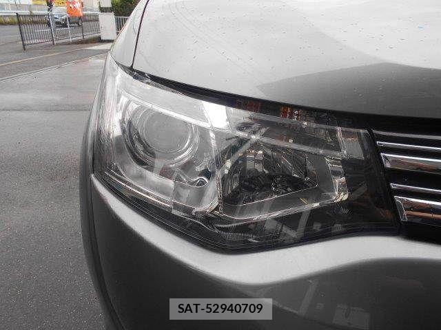 Mitsubishi OUTLANDER PHEV 2013-11 7619110-25