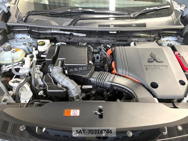Mitsubishi OUTLANDER PHEV 2024-11 7726992-17
