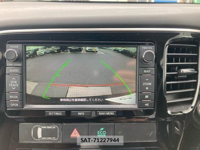 Mitsubishi OUTLANDER PHEV 2013-12 7727024-17