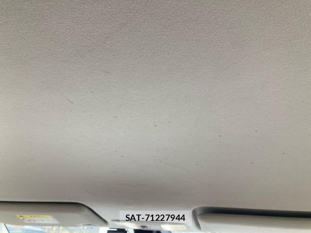 Mitsubishi OUTLANDER PHEV 2013-12 7727024-22