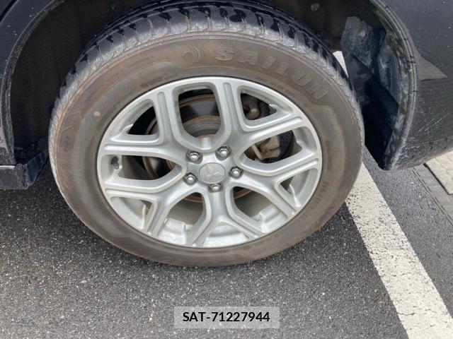 Mitsubishi OUTLANDER PHEV 2013-12 7727024-6