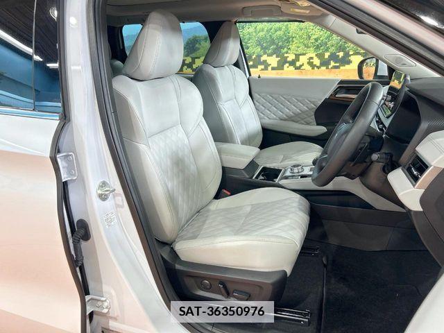 Mitsubishi OUTLANDER PHEV 2023-01 7726991-7