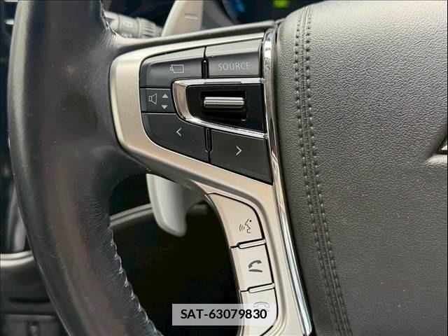 Mitsubishi OUTLANDER PHEV 2016-06 7727021-11