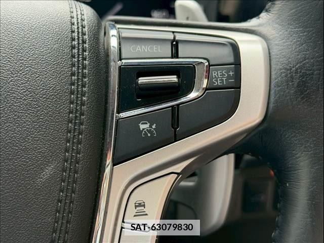Mitsubishi OUTLANDER PHEV 2016-06 7727021-12