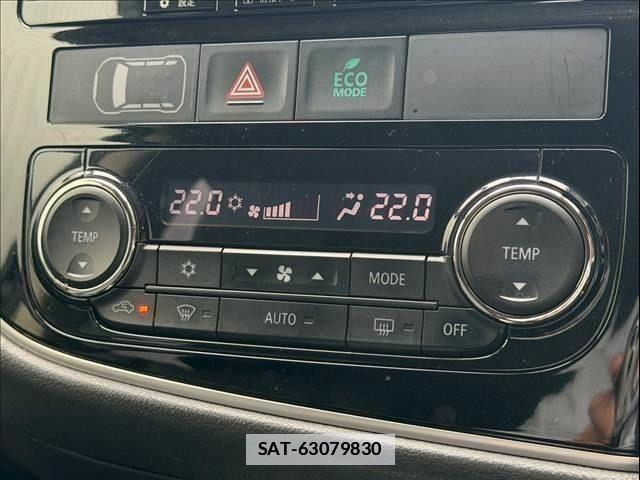 Mitsubishi OUTLANDER PHEV 2016-06 7727021-16