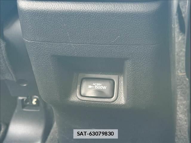 Mitsubishi OUTLANDER PHEV 2016-06 7727021-25