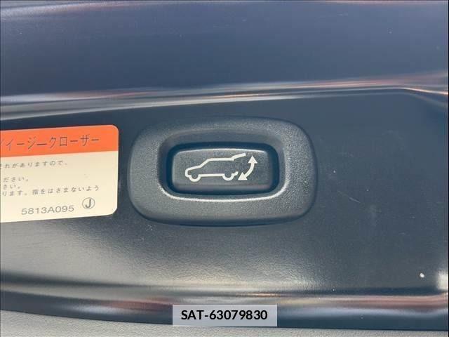 Mitsubishi OUTLANDER PHEV 2016-06 7727021-26