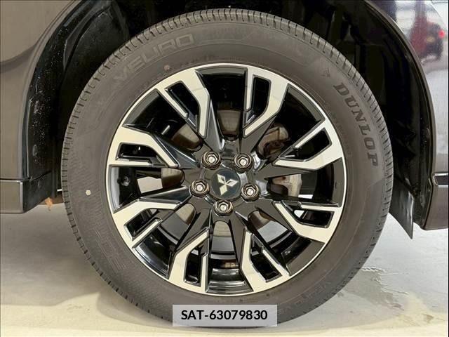 Mitsubishi OUTLANDER PHEV 2016-06 7727021-6