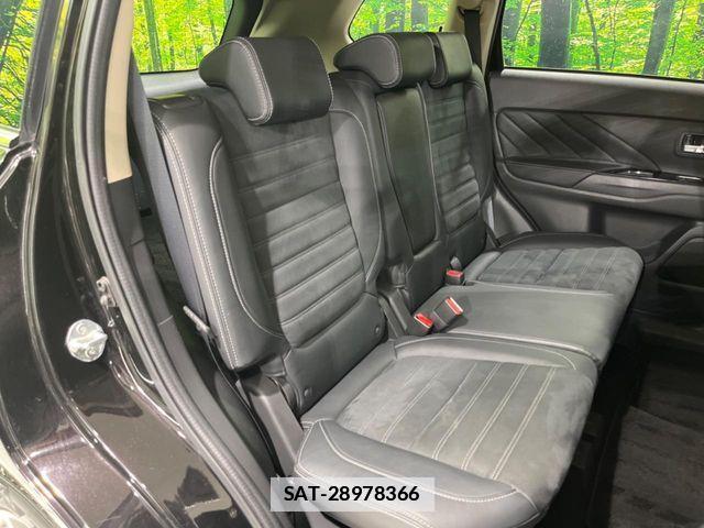 Mitsubishi OUTLANDER PHEV 2016-11 7727019-8