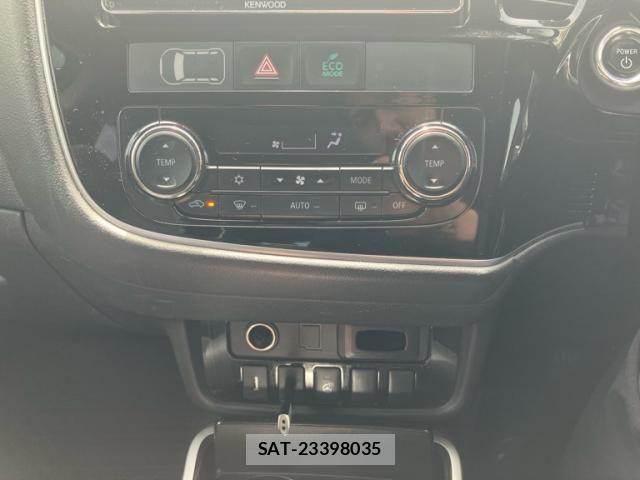 Mitsubishi OUTLANDER PHEV 2015-07 7788072-16