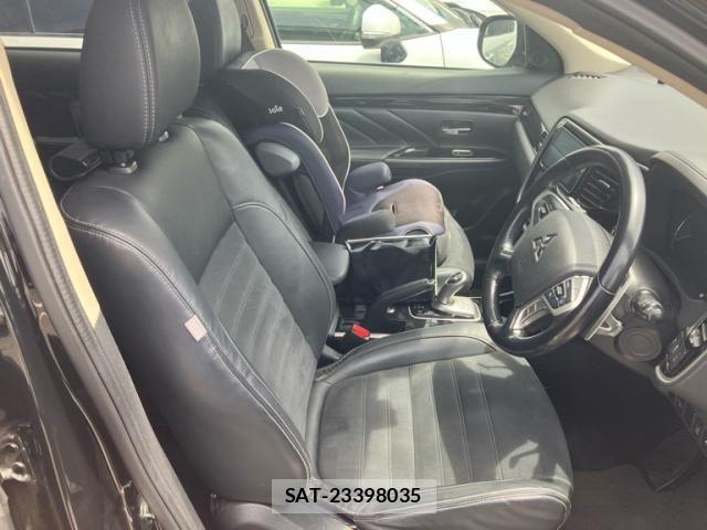 Mitsubishi OUTLANDER PHEV 2015-07 7788072-19